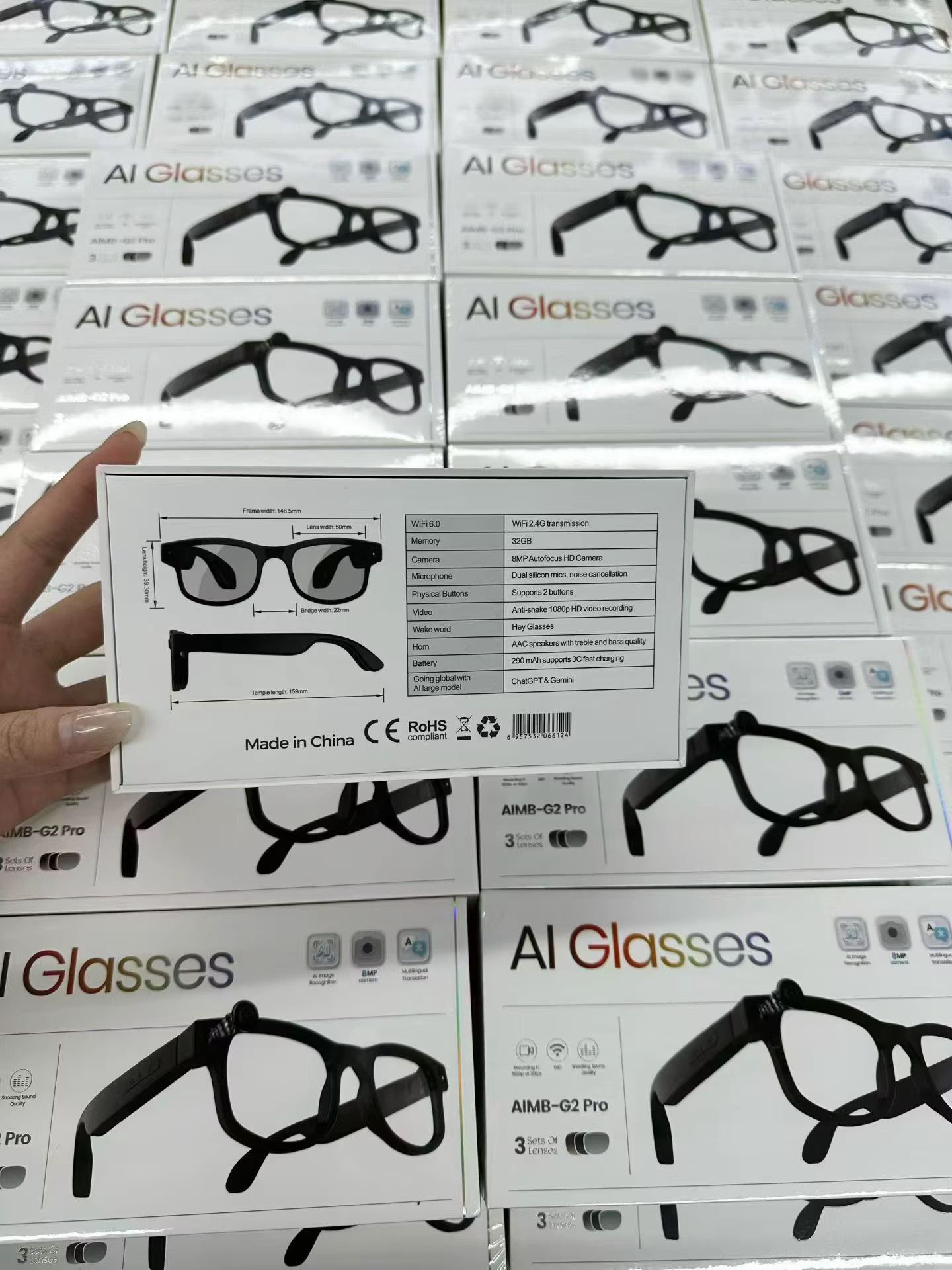 Product packaging showing the frame dimensions and technical specifications